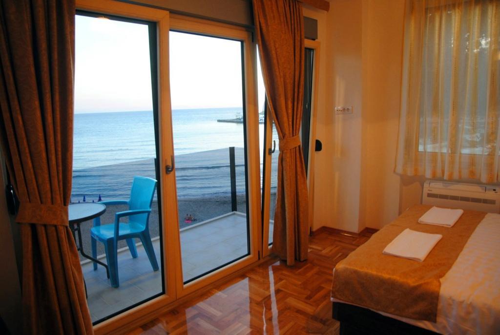 Hotel Cruiser Ulcinj Exteriér fotografie