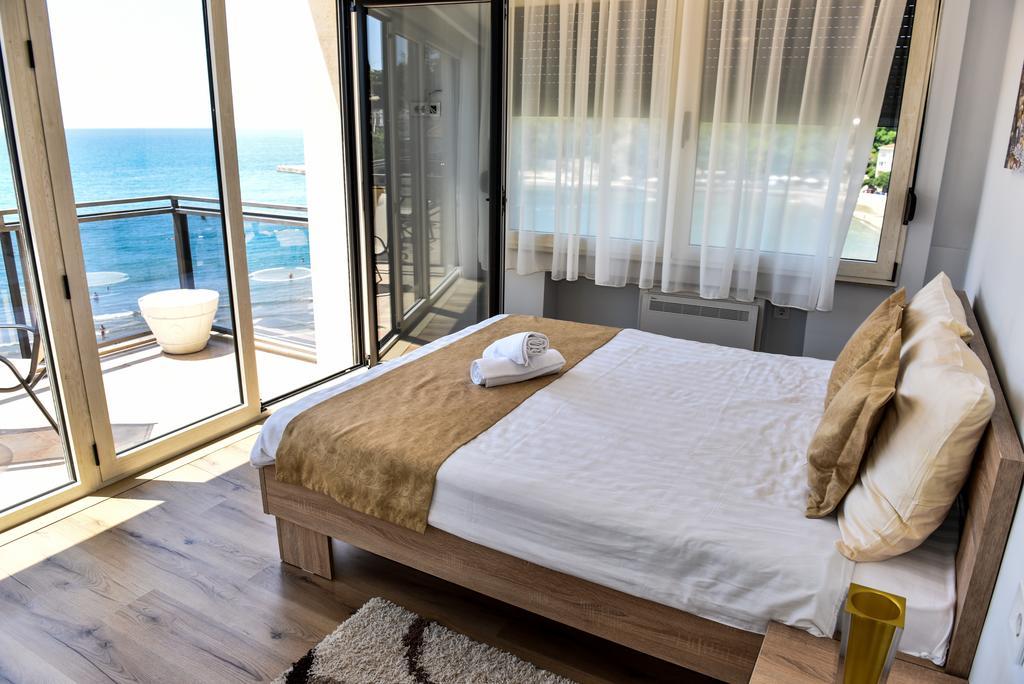 Hotel Cruiser Ulcinj Exteriér fotografie