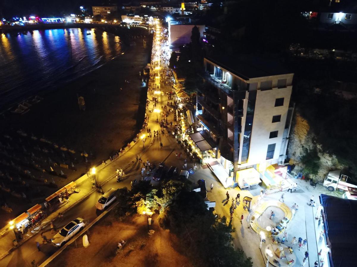 Hotel Cruiser Ulcinj Exteriér fotografie